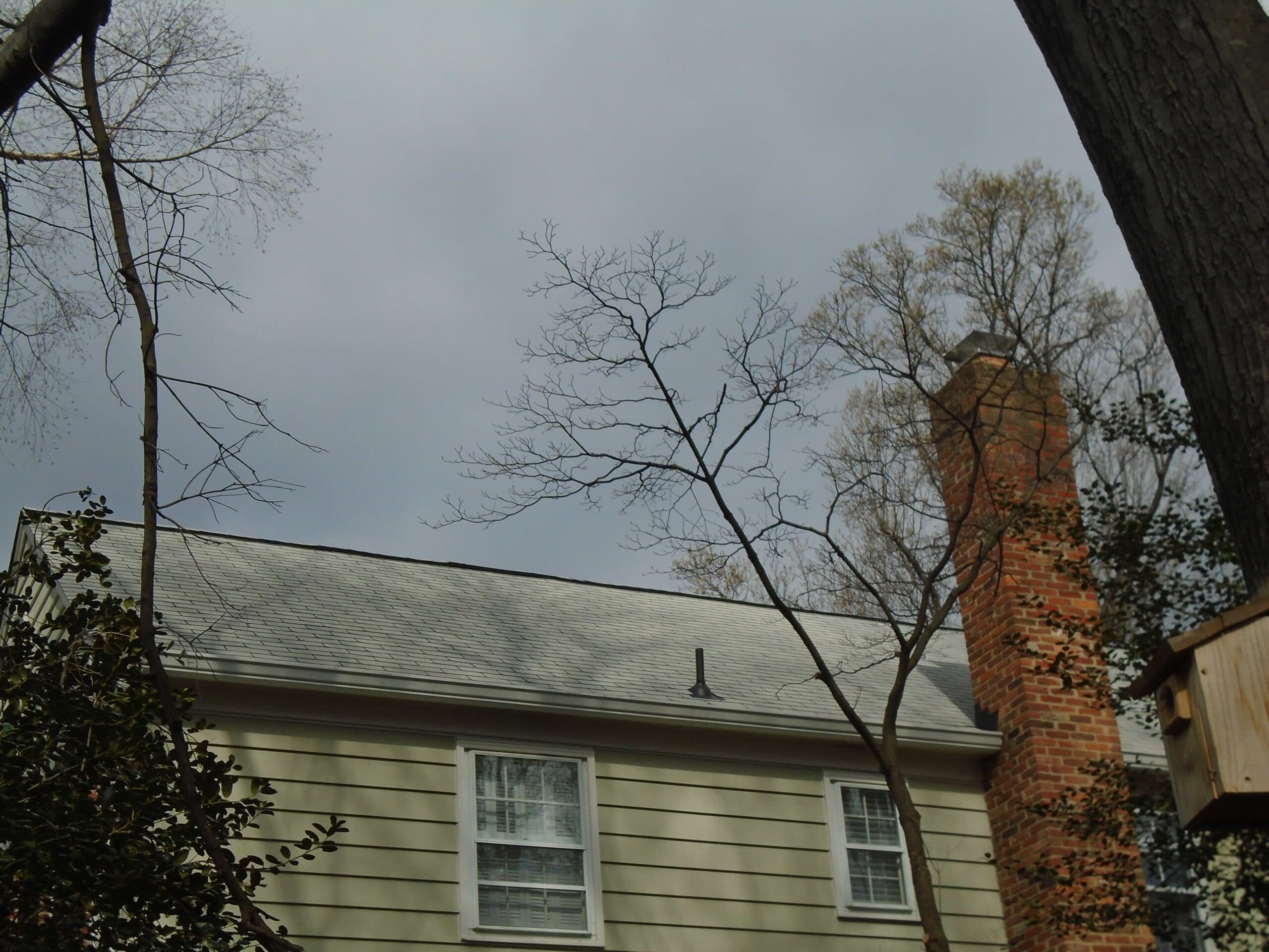 faded roof from inadequate ventilation