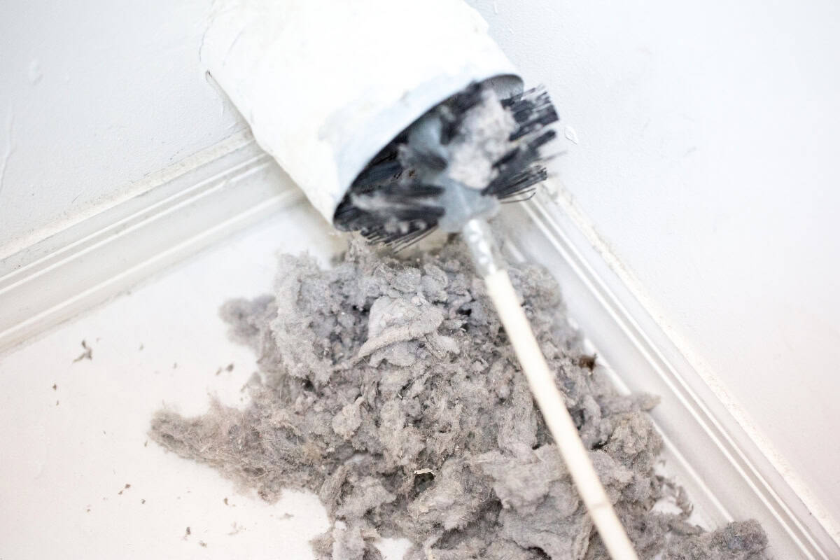 how to clean dryer vent