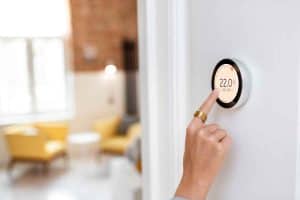 Dakota Norris 36 signs thermostat is bad in house (3)