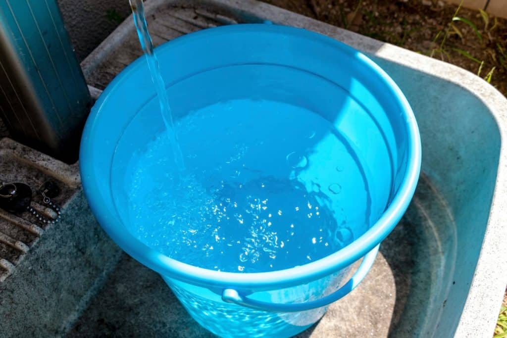 unclog toilet with hot water method